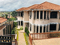 Flamingo Guest House, Bukasa-Muyenga Area – Kampala City