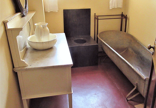 karen-blixen-museum-bathroom-karen-nairobi Karen Blixen Museum