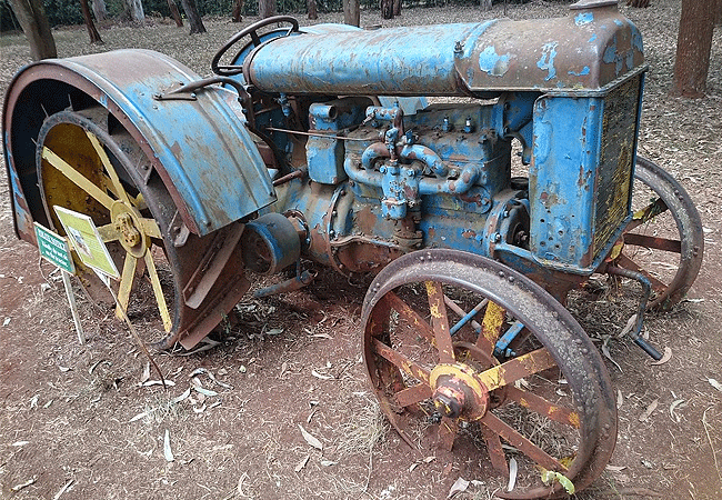 karen-blixen-museum-coffee-tractor Karen Blixen Museum
