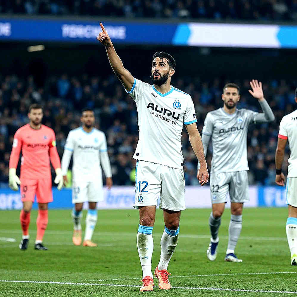 Kane and 125 Caps: A Striker Standing Beside Shilton, and the Silence of the Data Kane and 125 Caps: A Striker Standing Beside Shilton, and the Silence of the Data