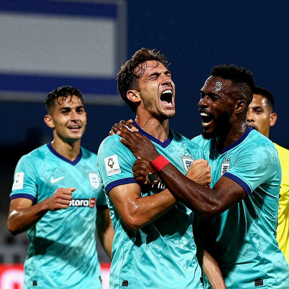 Shouts Through the Glass: What the Estadio Banorte Tunnel Incident Really Tells Us Shouts Through the Glass: What the Estadio Banorte Tunnel Incident Really Tells Us